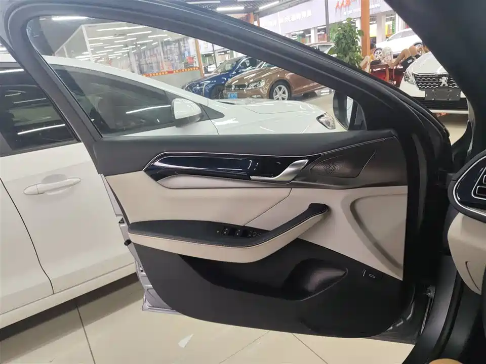 BYD Qin Yuan