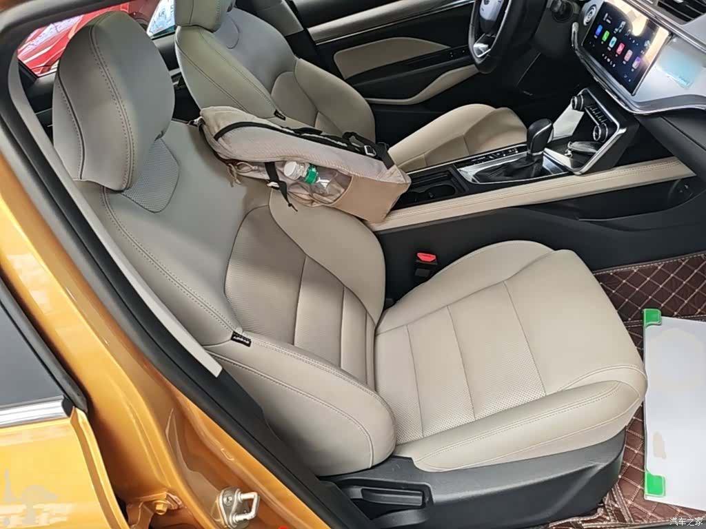 Geely Binray, 2019 25