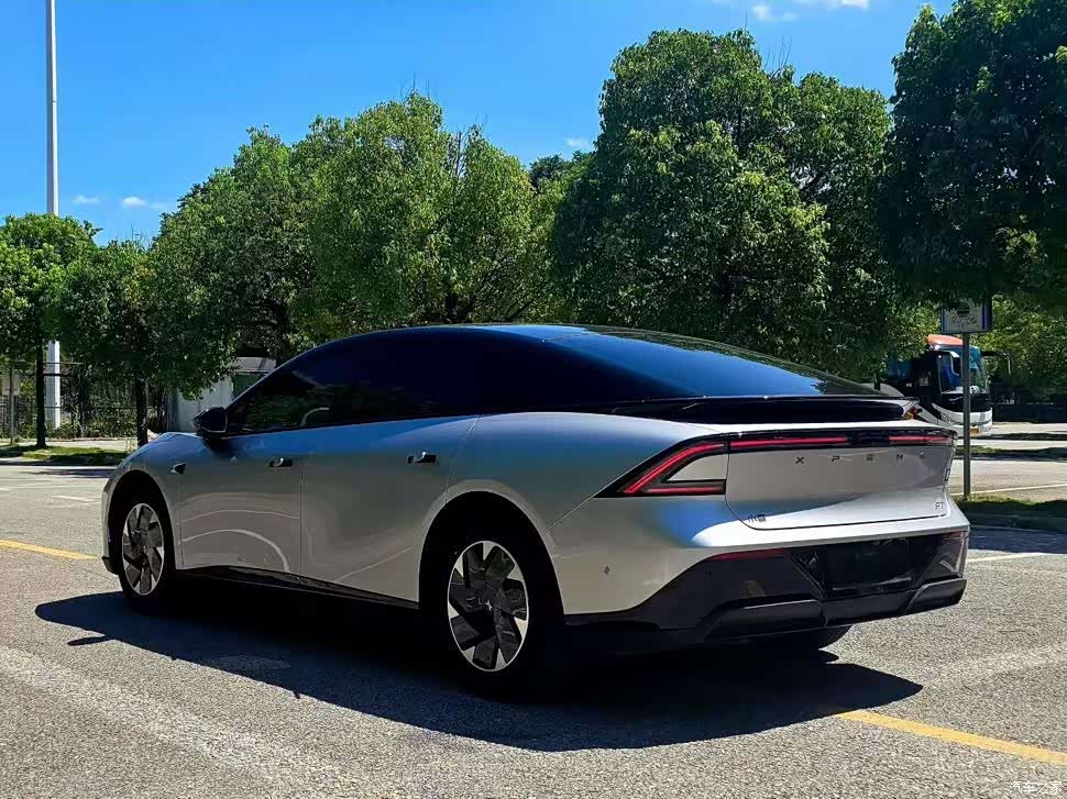 Xpeng P7, 2025 9