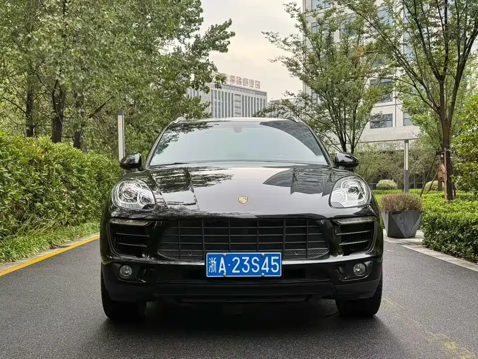 Porsche Macan
