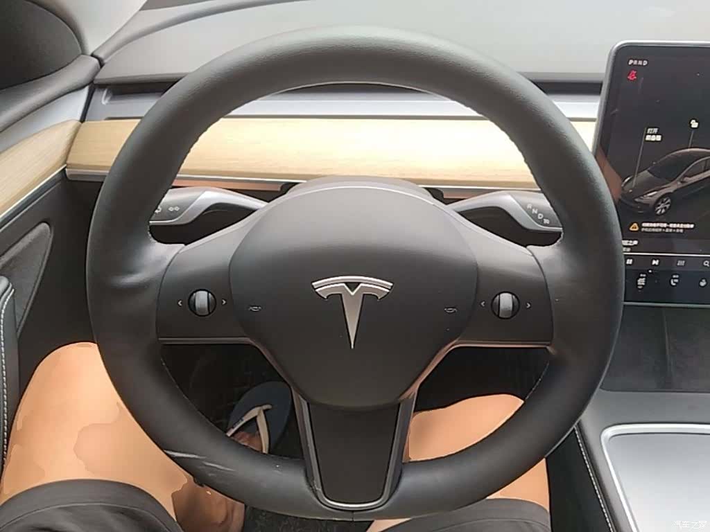 Tesla Model Y, 2023 11