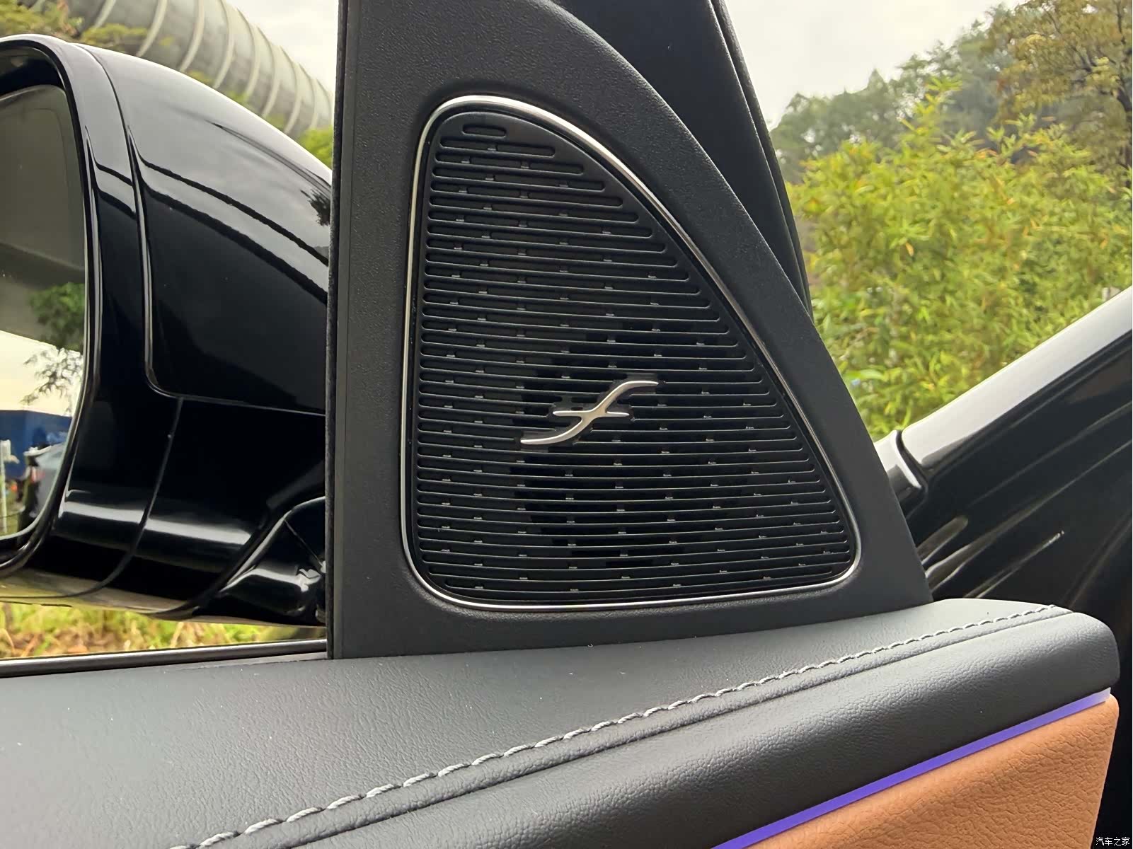 Mercedes-Benz E-Class, 2025 19