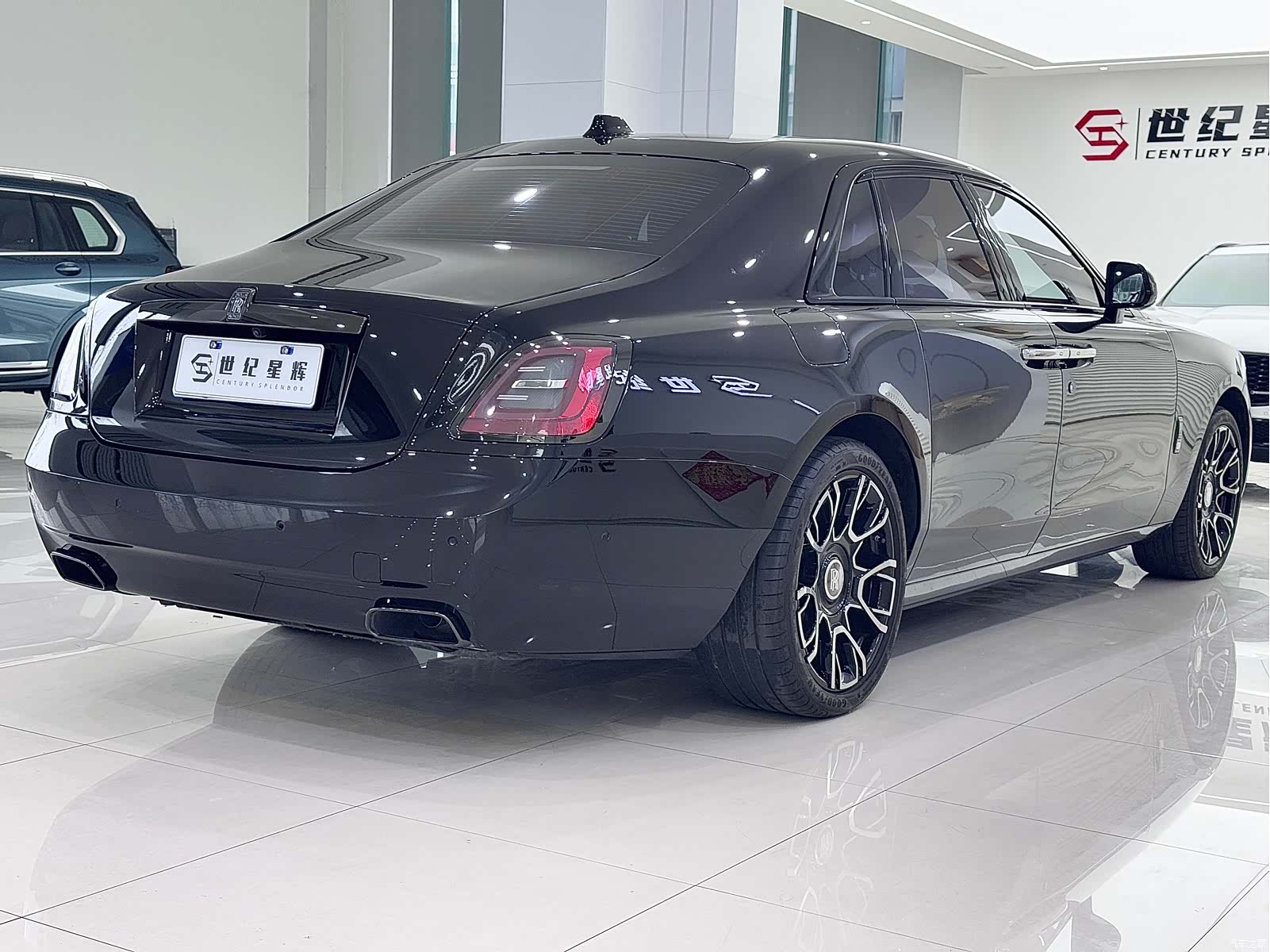 Rolls-Royce Ghost, 2022 все фото