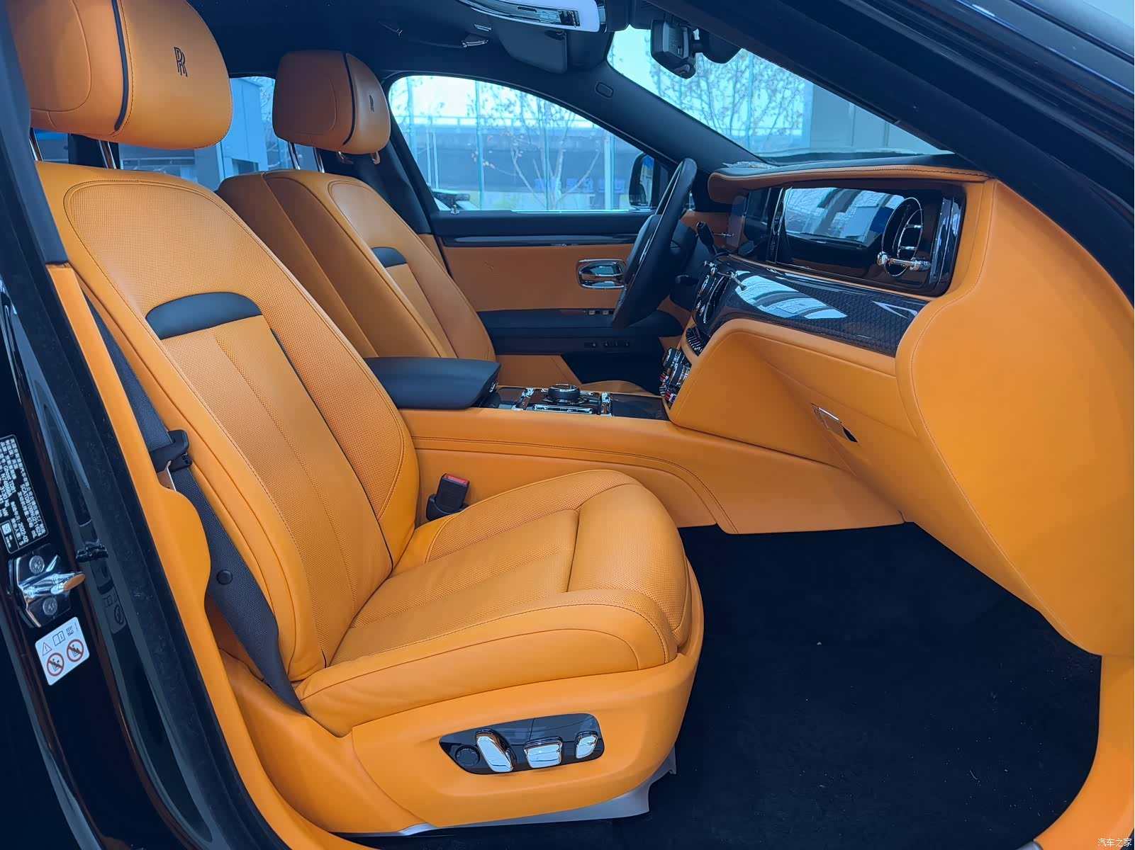 Rolls-Royce Ghost, 2022 10