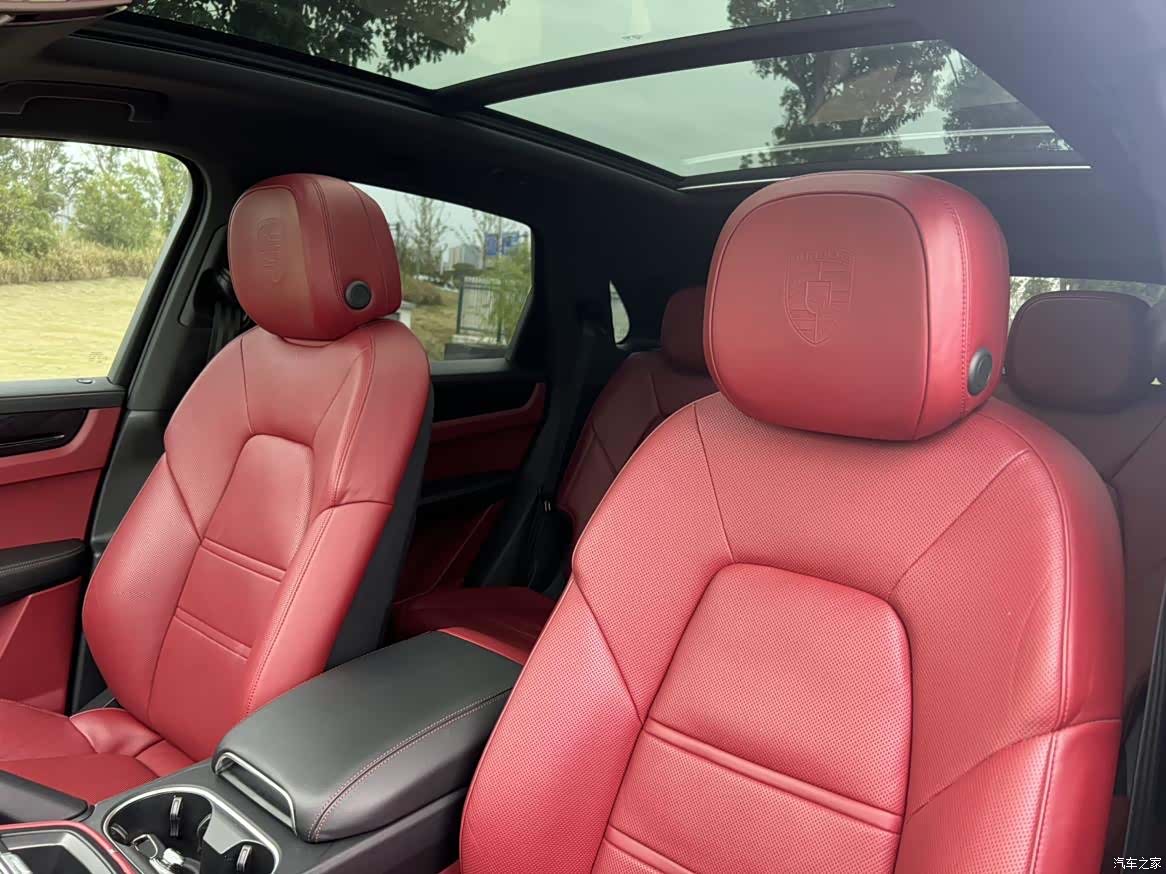 Porsche Cayenne, 2023 12