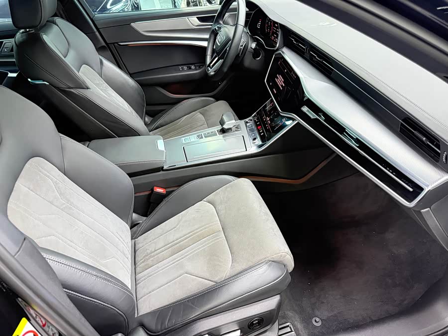 Audi A6L 2024, фото 7