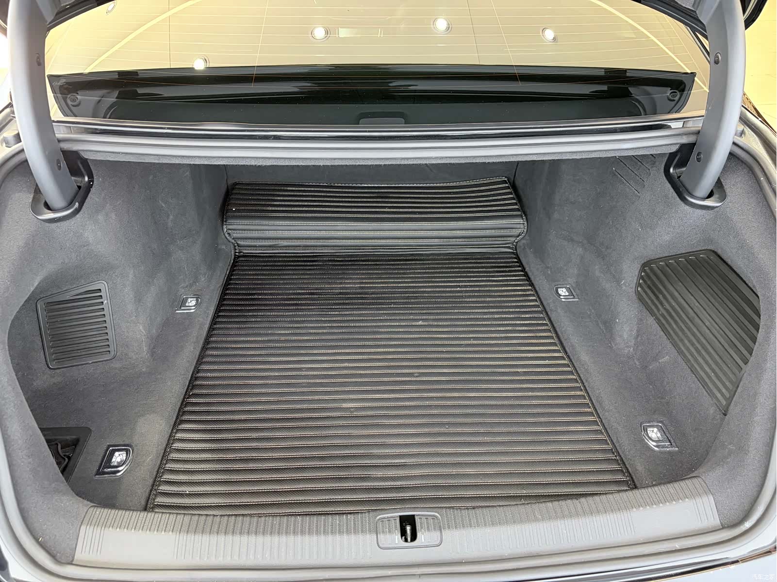 Audi A8L, 2020 25