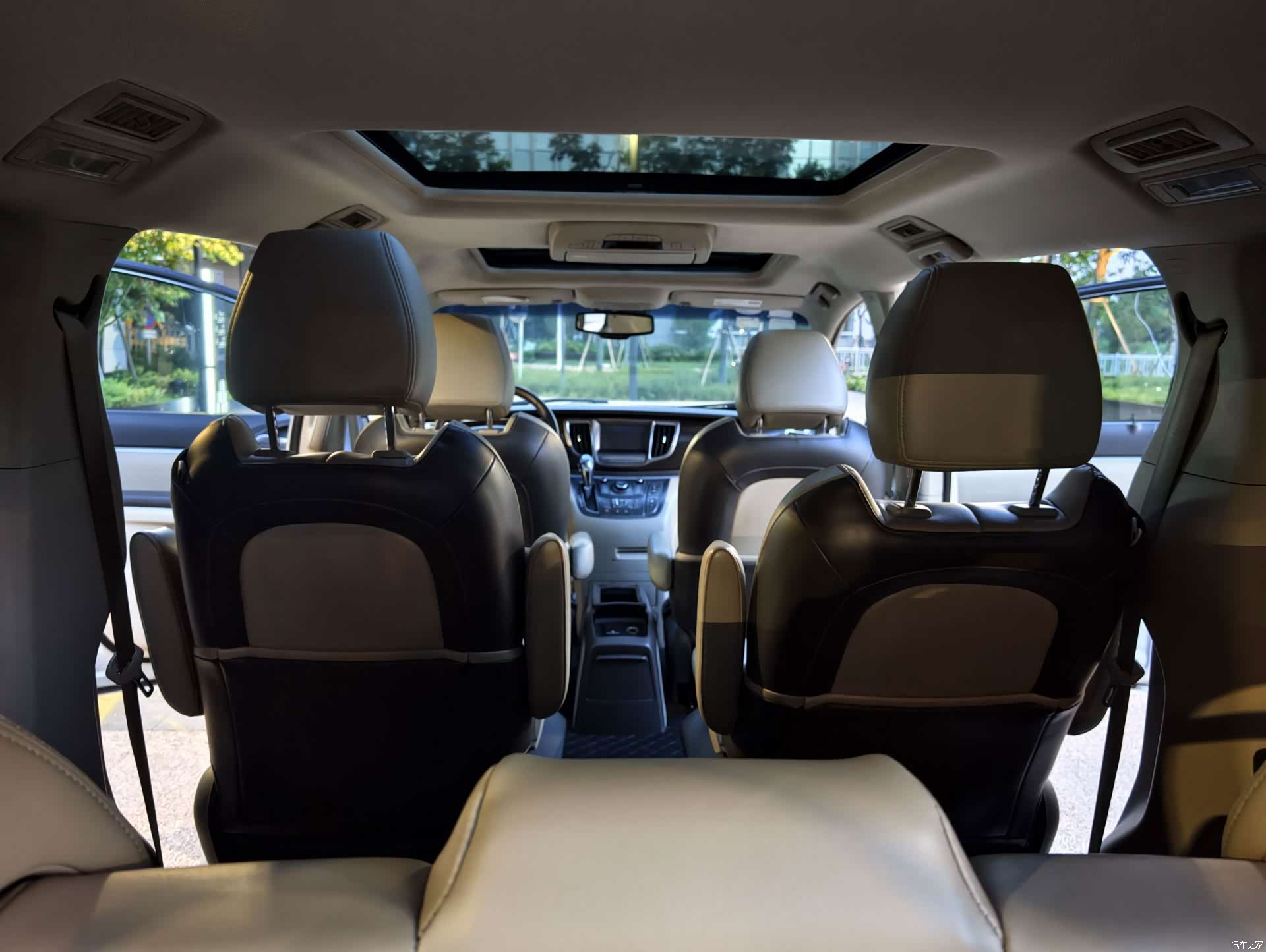 Buick GL8, 2012 19