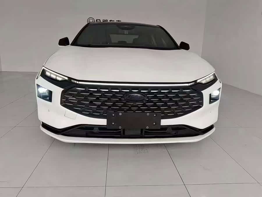 Ford Mondeo 2022, фото 2