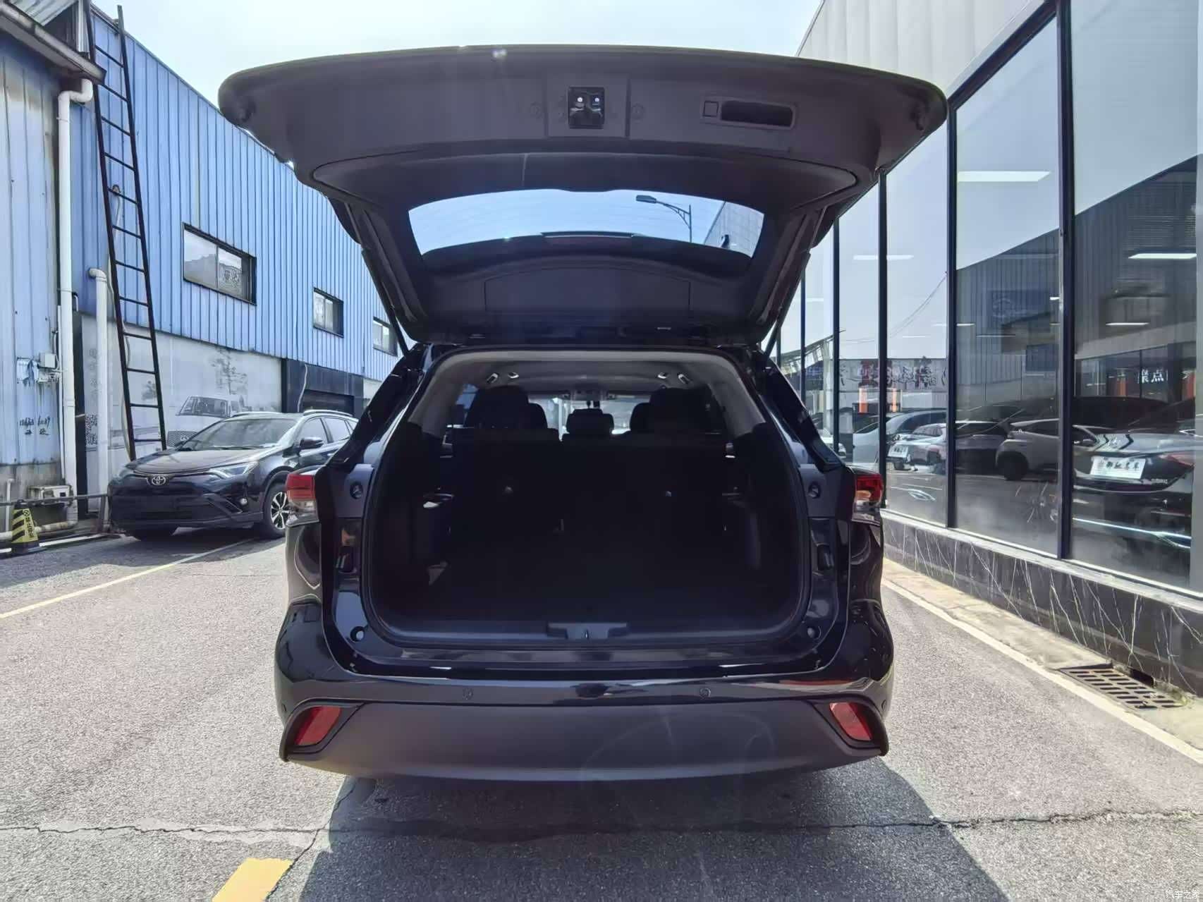 Toyota Highlander, 2022 12