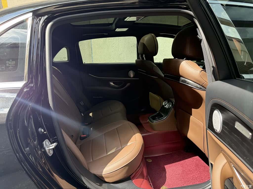 Mercedes-Benz E-Class, 2023 6