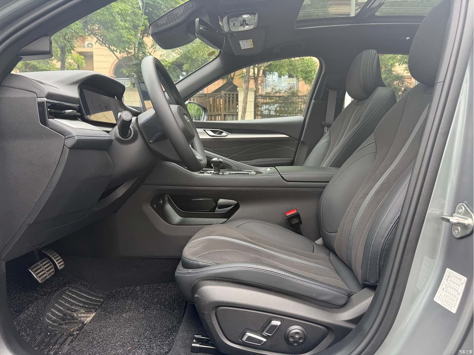 Geely Preface, 2025 11