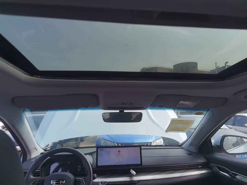 Geely Emgrand L HiP Geely Emgrand L HiP