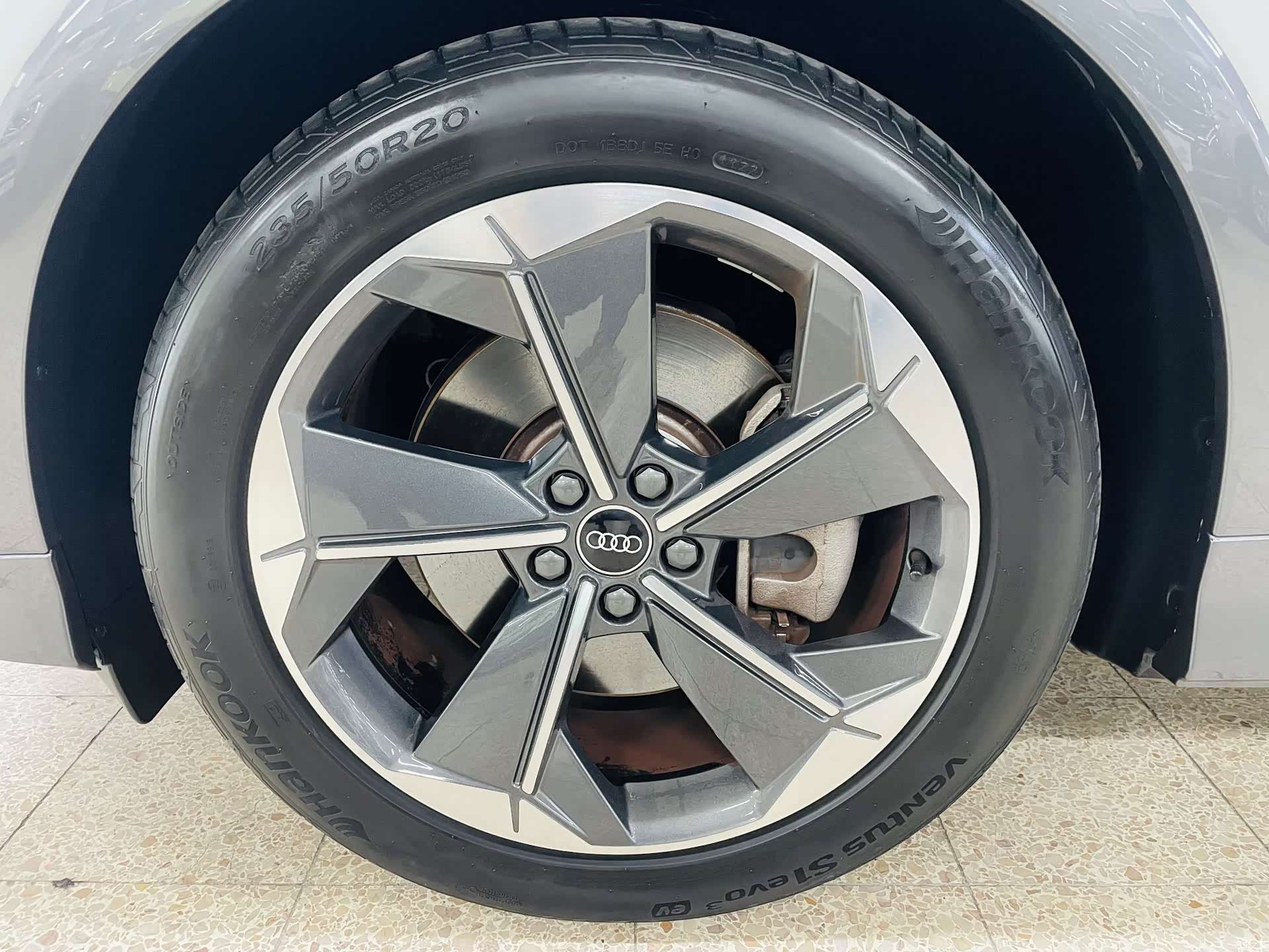 Audi Q5 e-tron, 2023 3
