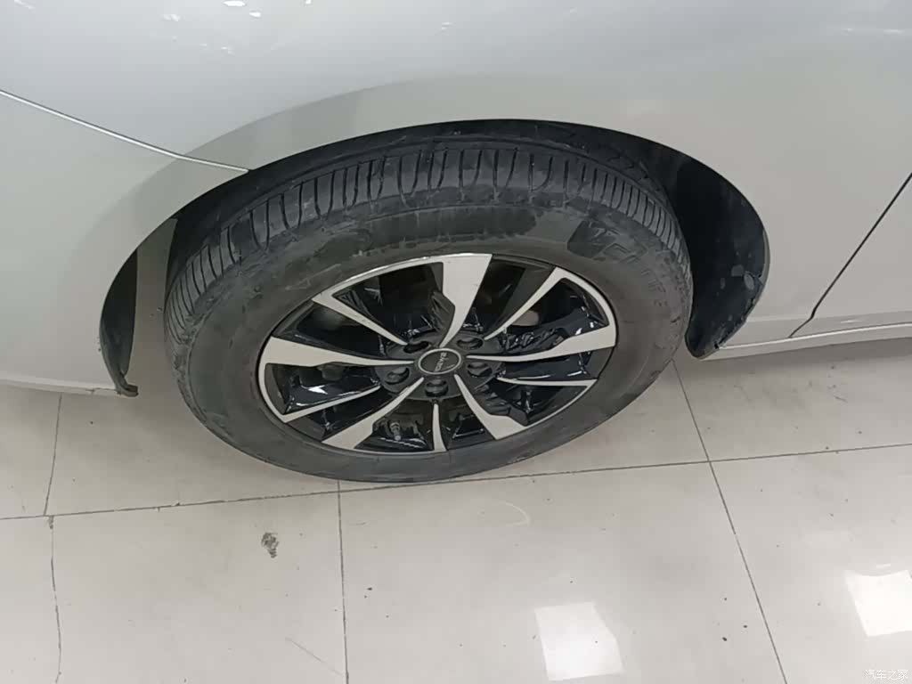 Roewe Ei5, 2021 23