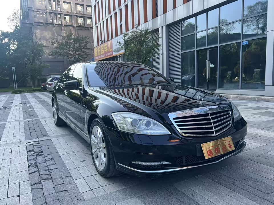 Mercedes-Benz S-class Mercedes-Benz S-class