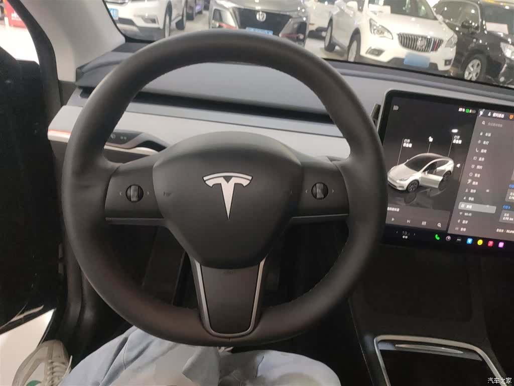Tesla Model Y, 2024 3