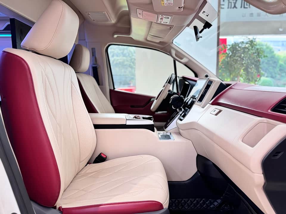 Toyota HIACE Toyota HIACE