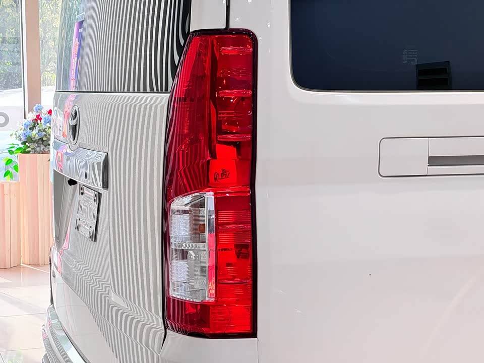 Toyota HIACE Toyota HIACE
