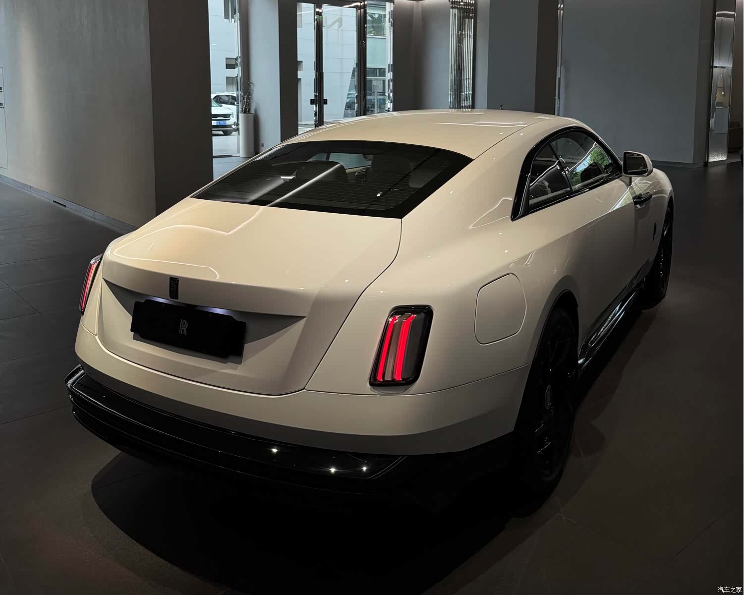 Rolls-Royce Spectre, 2026 3