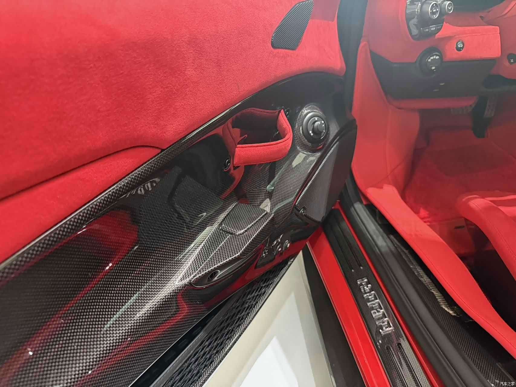 Ferrari 488, 2019 9