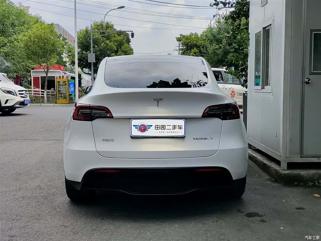 Tesla Model Y, 2024 все фото