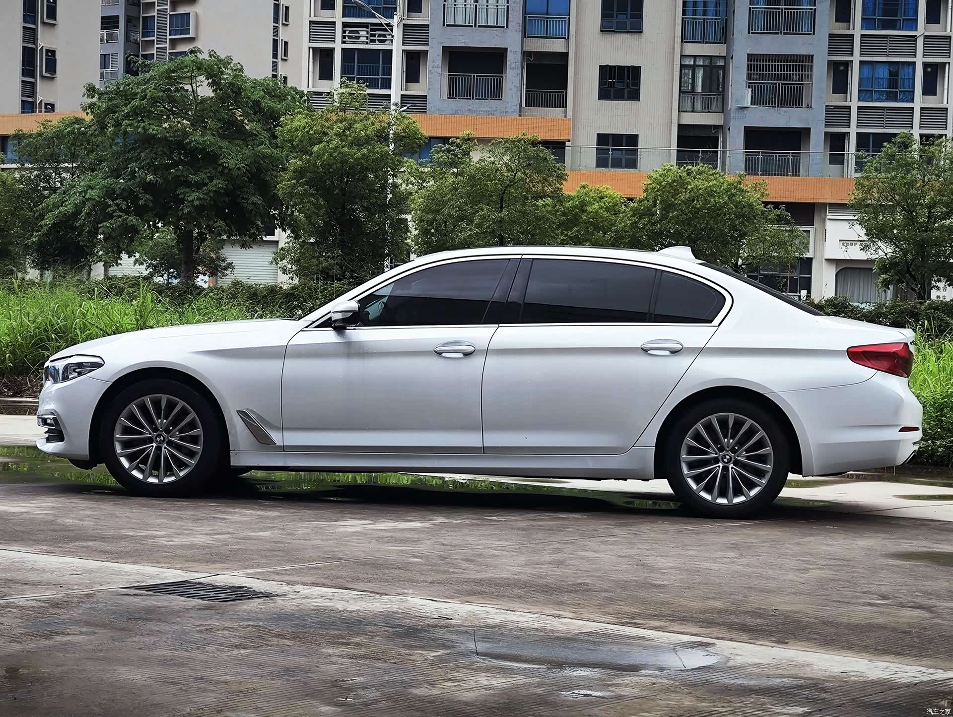 BMW 5 Series, 2018 все фото