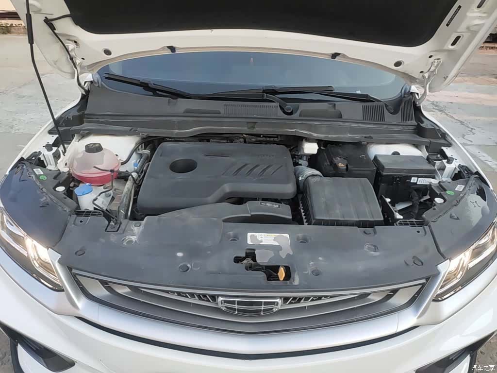 Geely Coolray, 2021 20