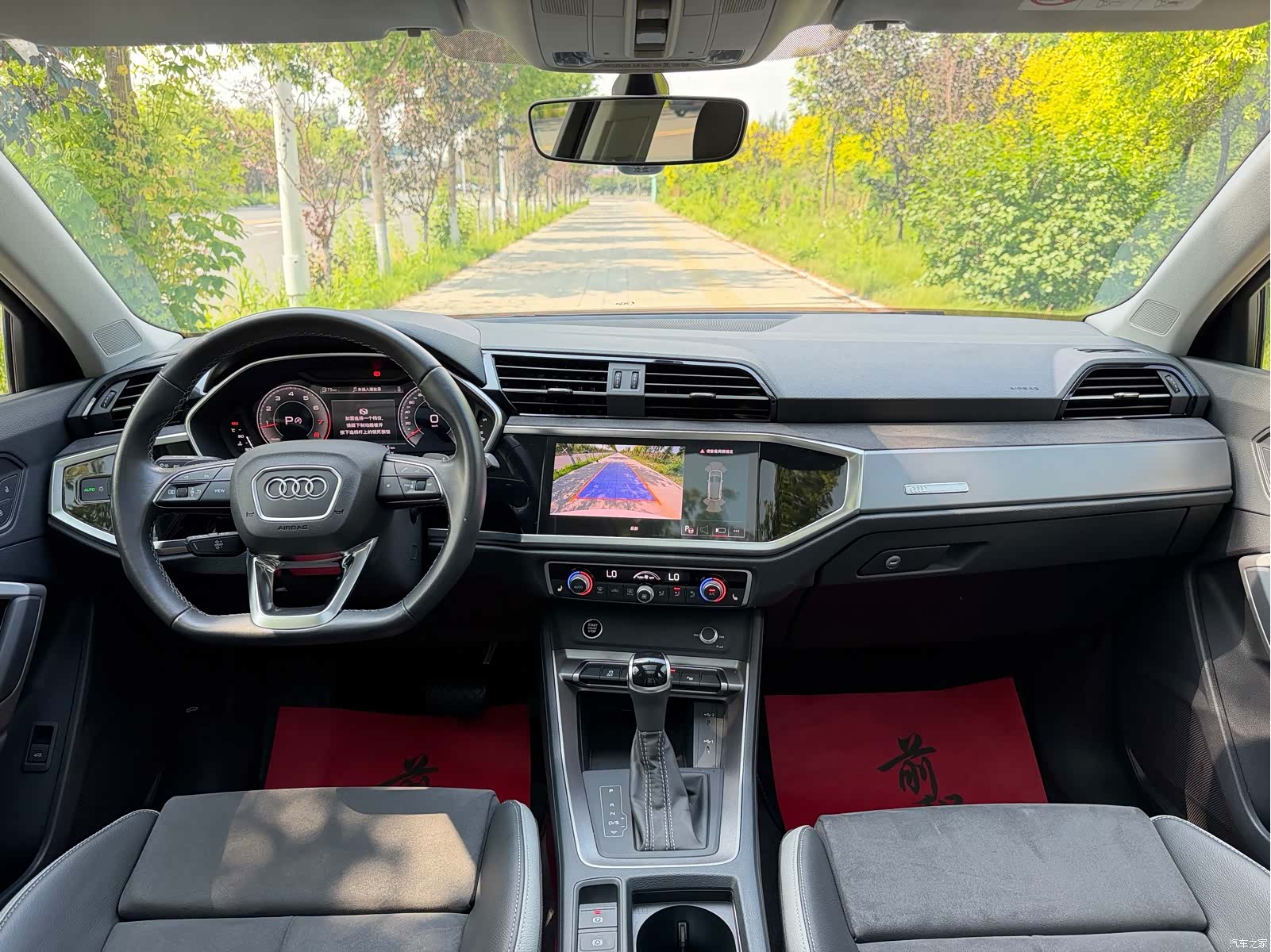 Audi Q3, 2022 10