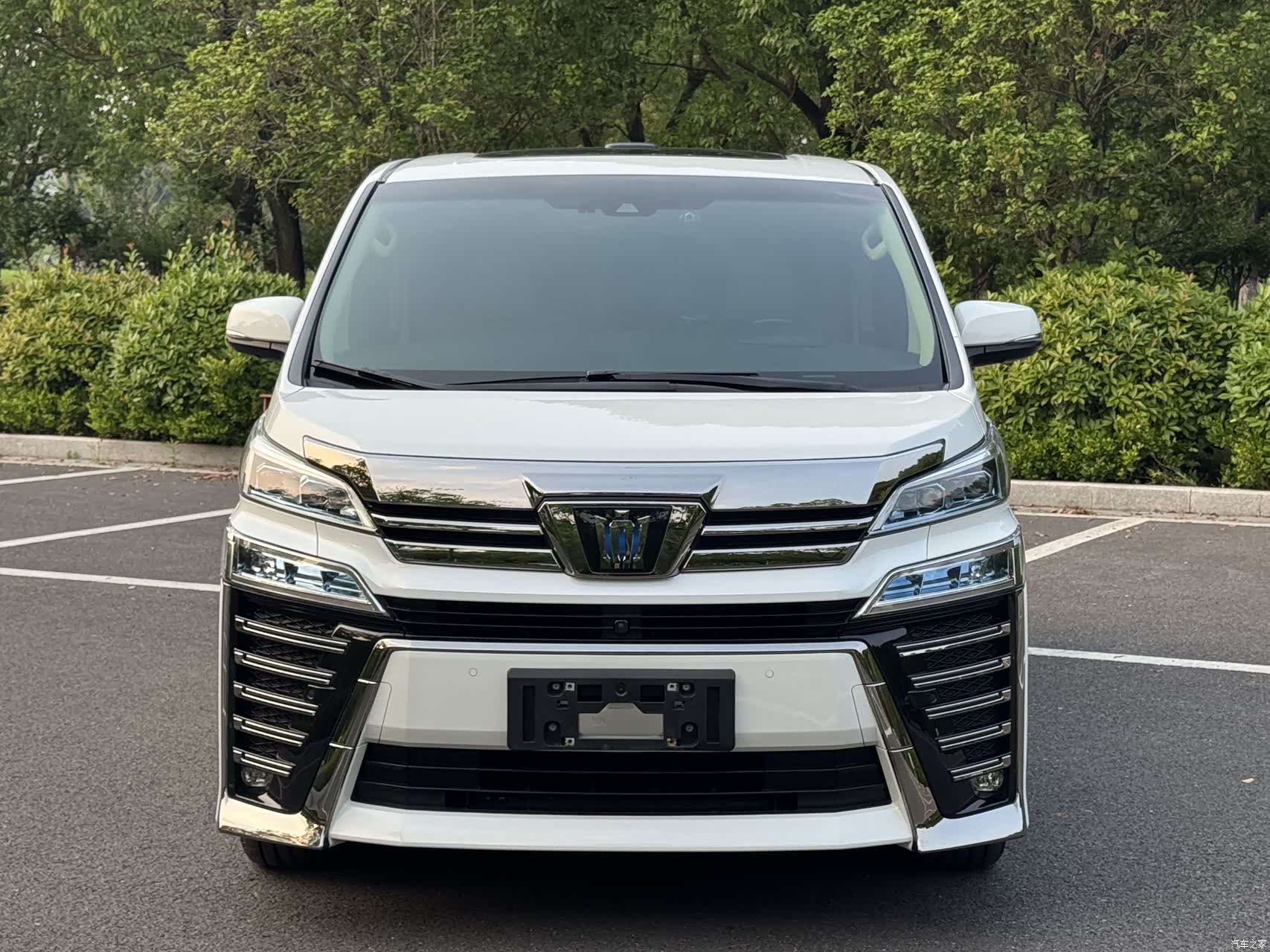 Toyota Vellfire, 2022 2
