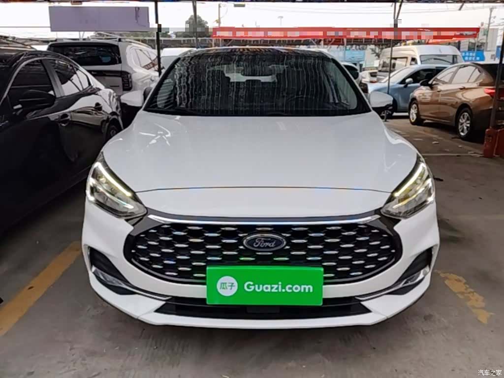 Ford Focus, 2021 3
