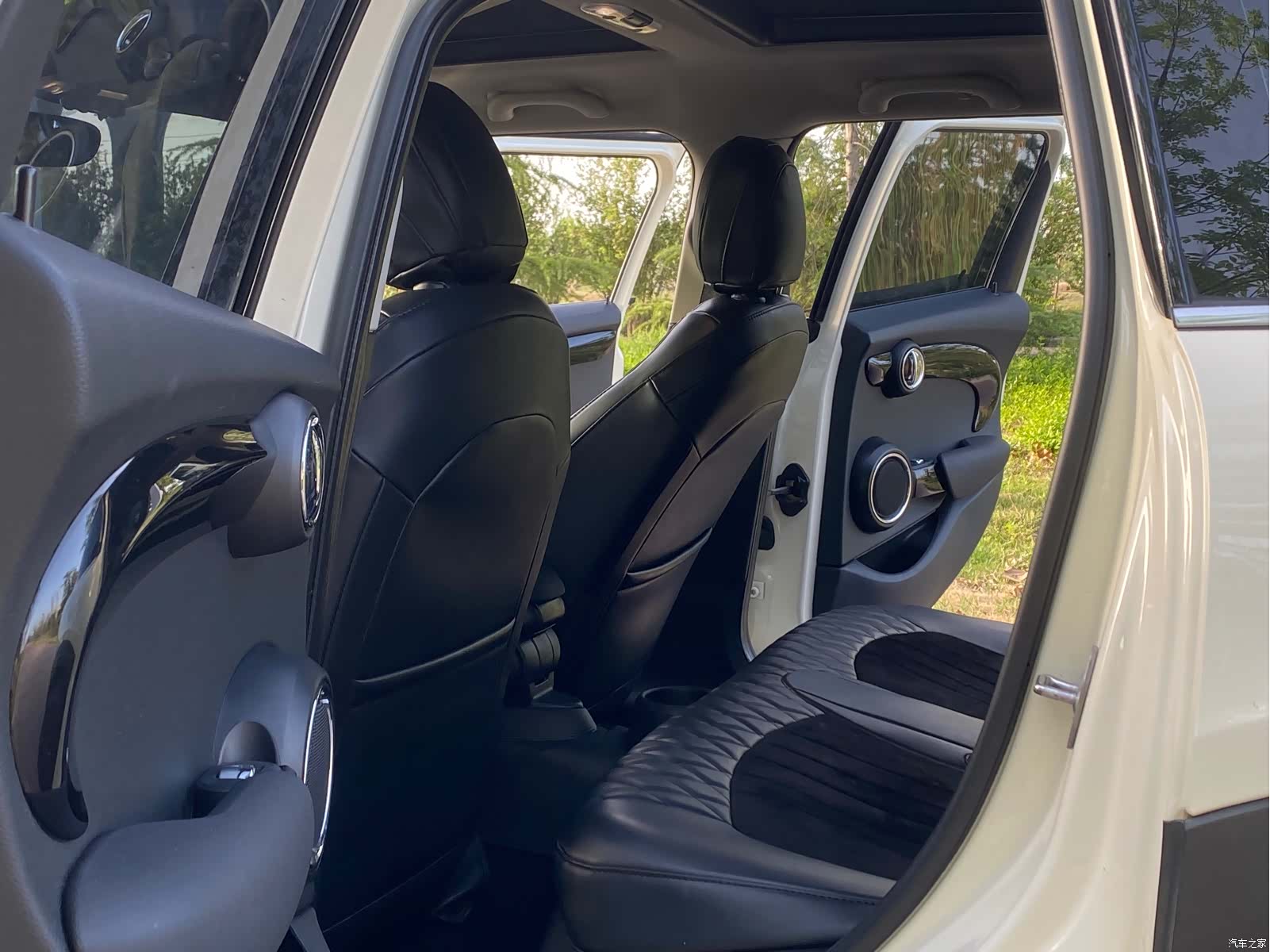 Mini ONE, 2019 4