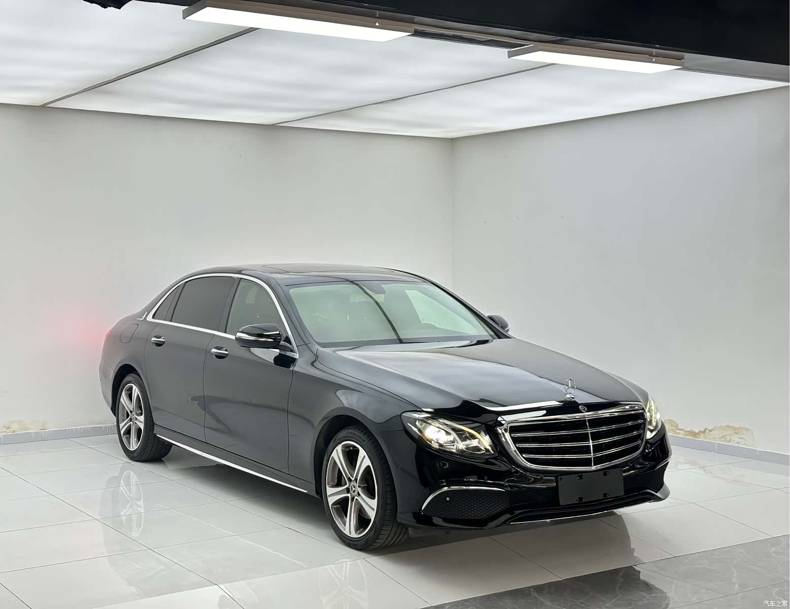Mercedes-Benz E-Class, 2019 3