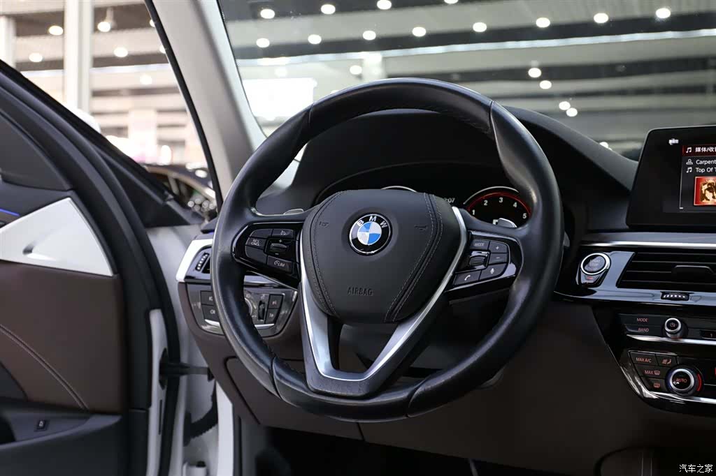 BMW 5 Series, 2018 12