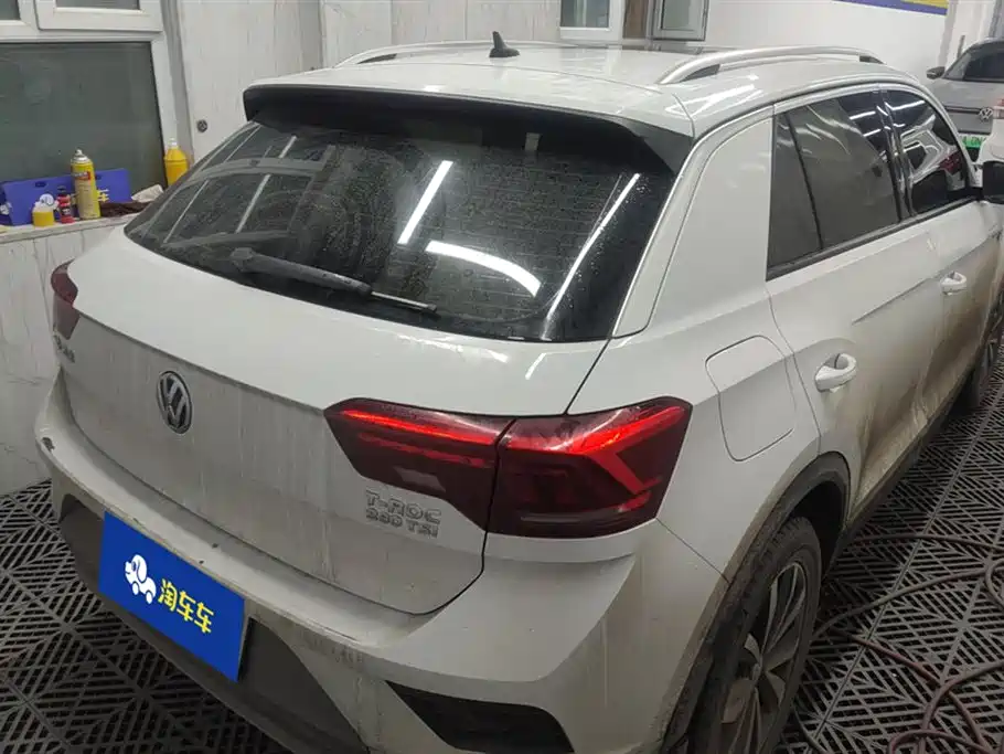 Volkswagen T-ROC exploring Songs