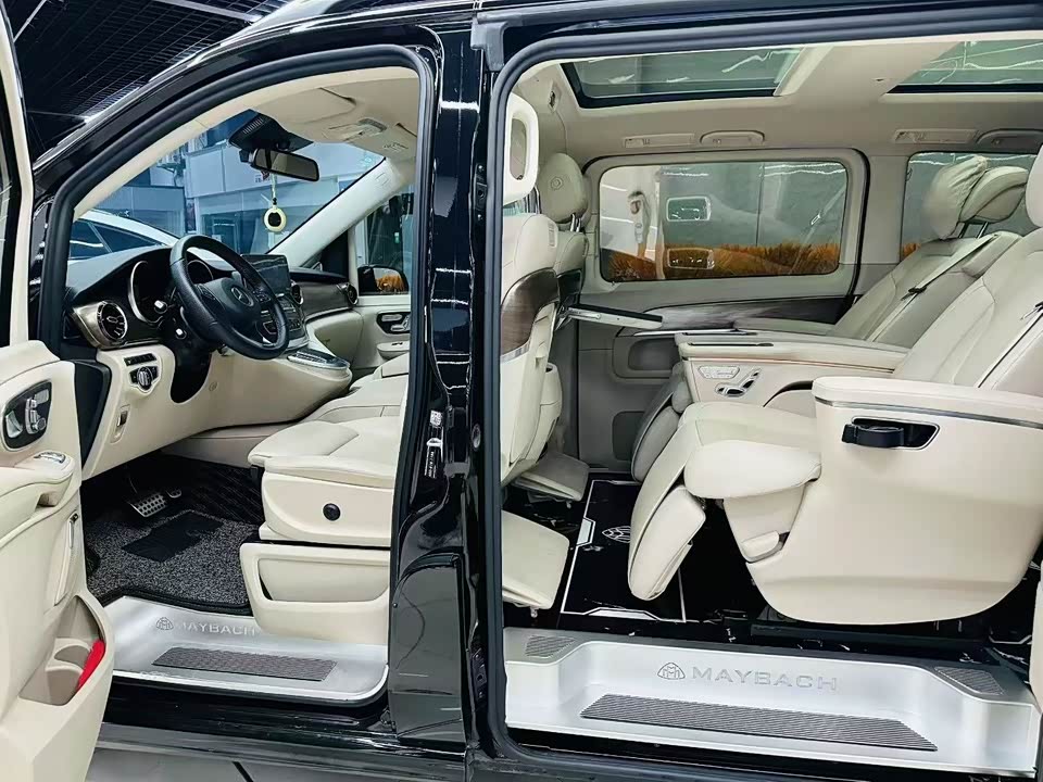 Mercedes-Benz V-class