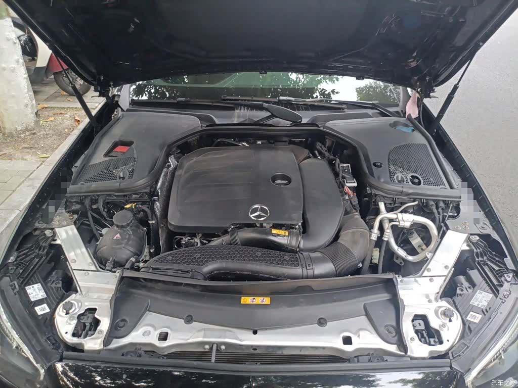 Mercedes-Benz E-Class, 2023 21