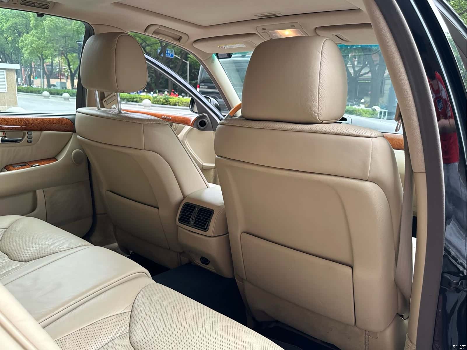Lexus LS, 2005 18
