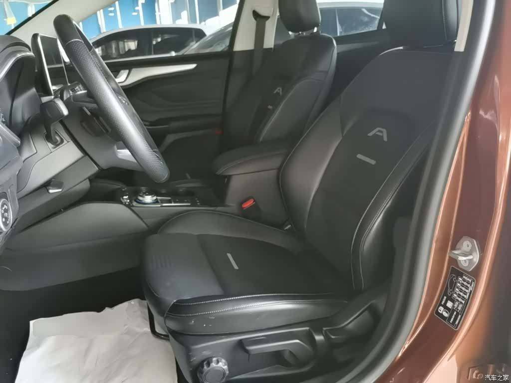 Ford Focus, 2020 15