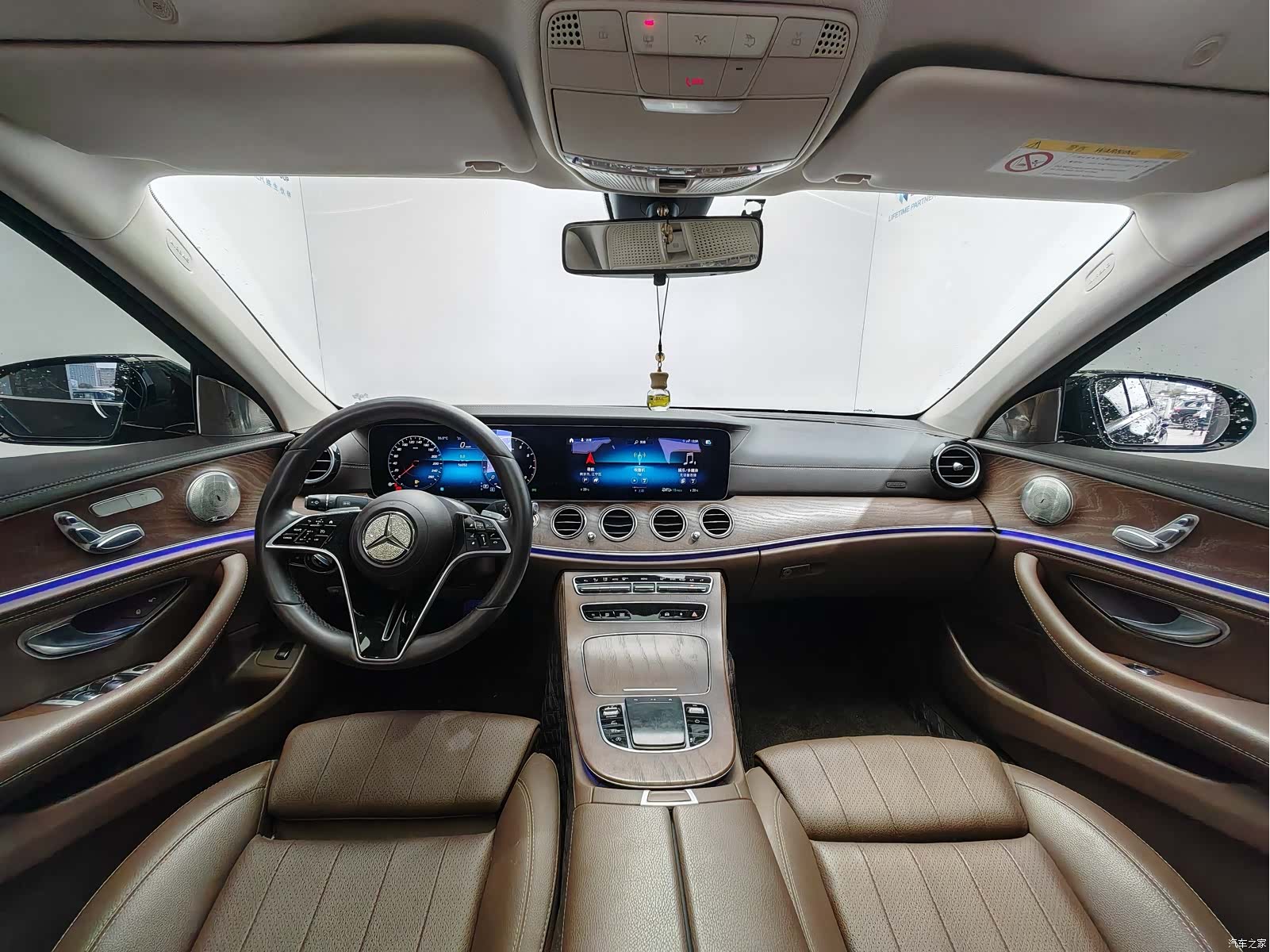 Mercedes-Benz E-Class, 2023 10