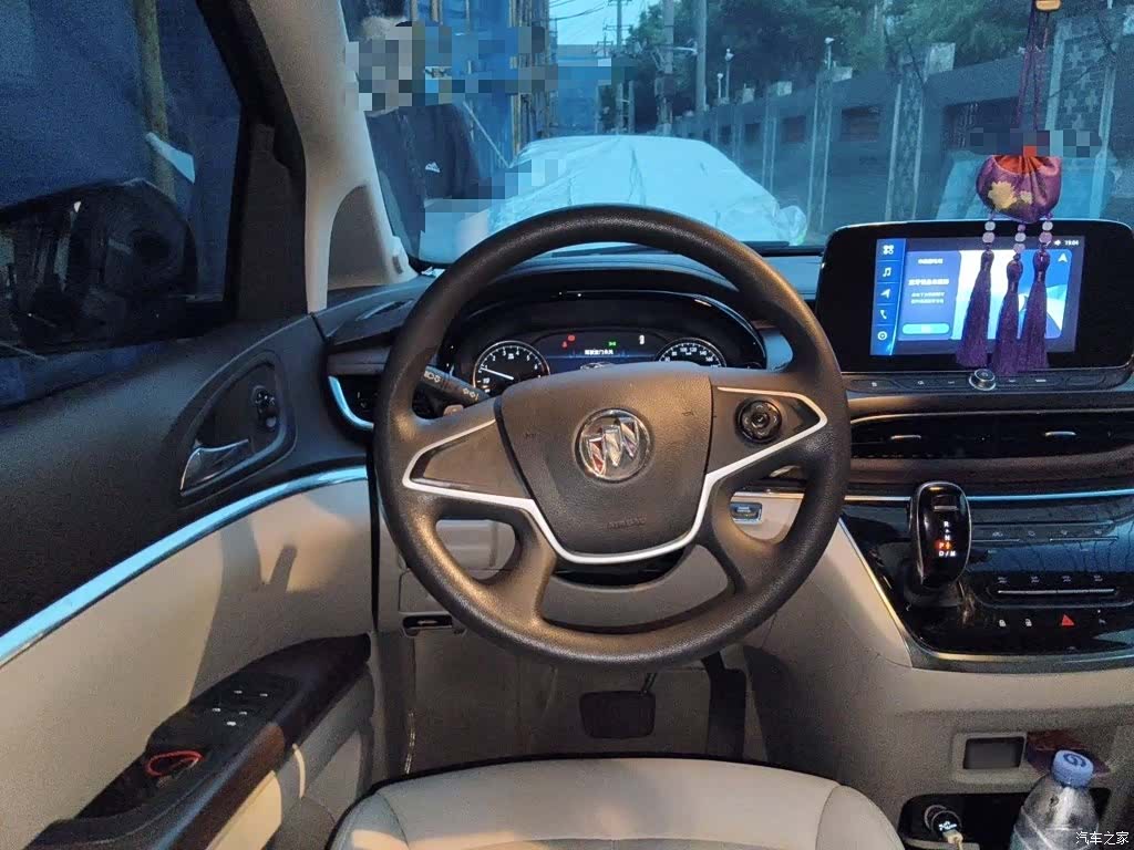 Buick GL8, 2020 3
