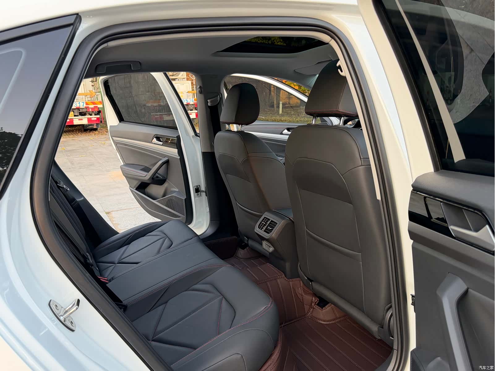 Volkswagen Lavida, 2025 16