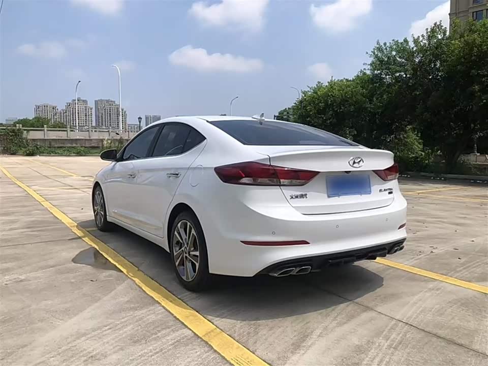 Hyundai Lead