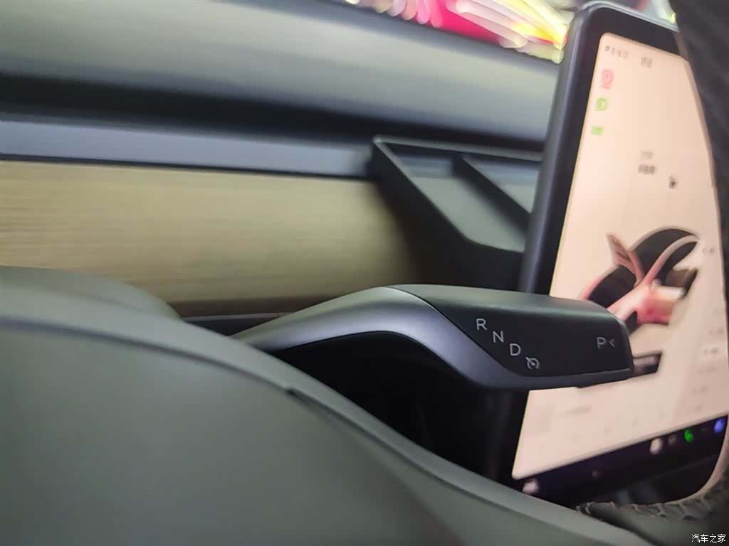 Tesla Model Y, 2022 14