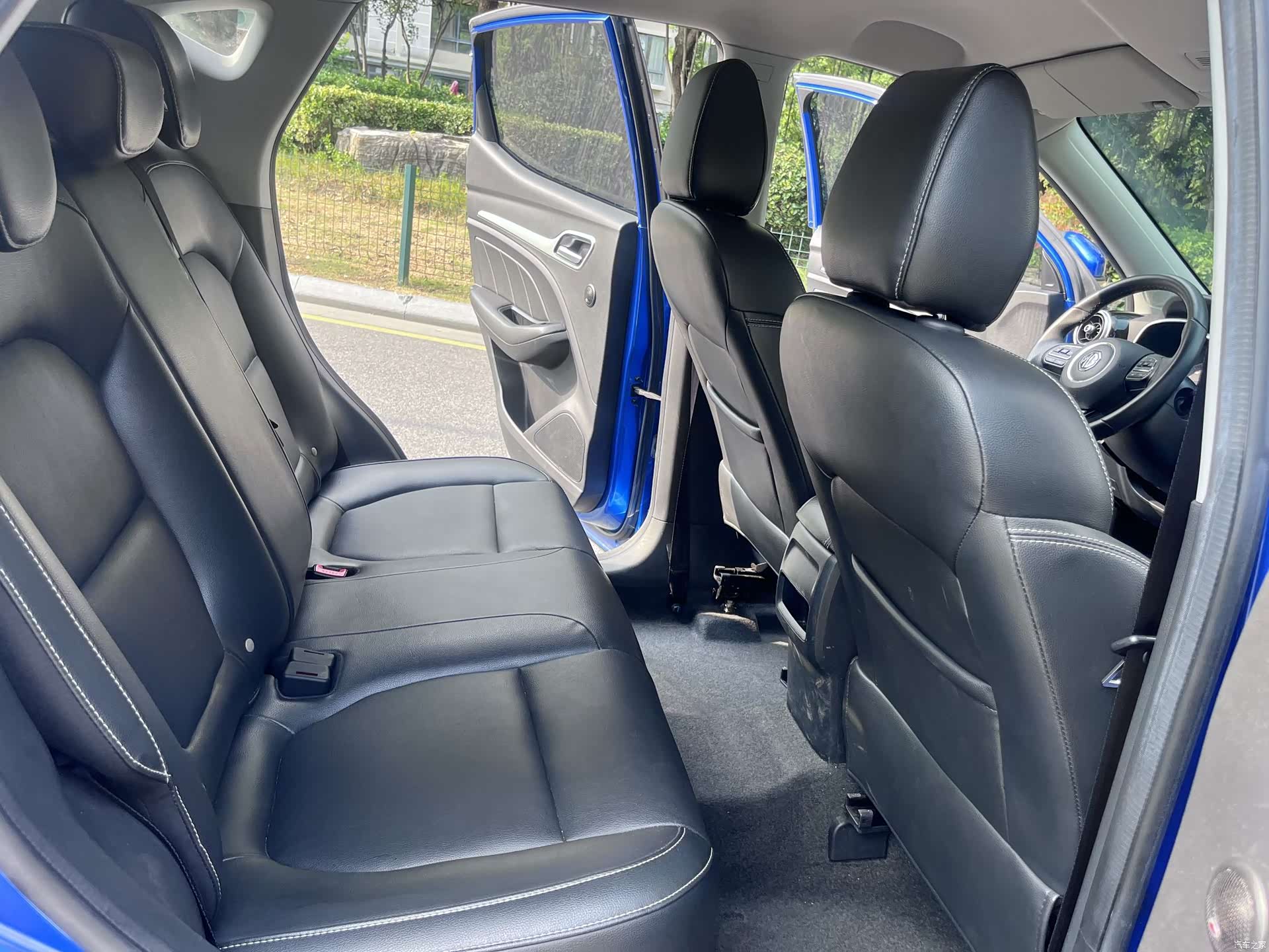 MG ZS, 2018 15