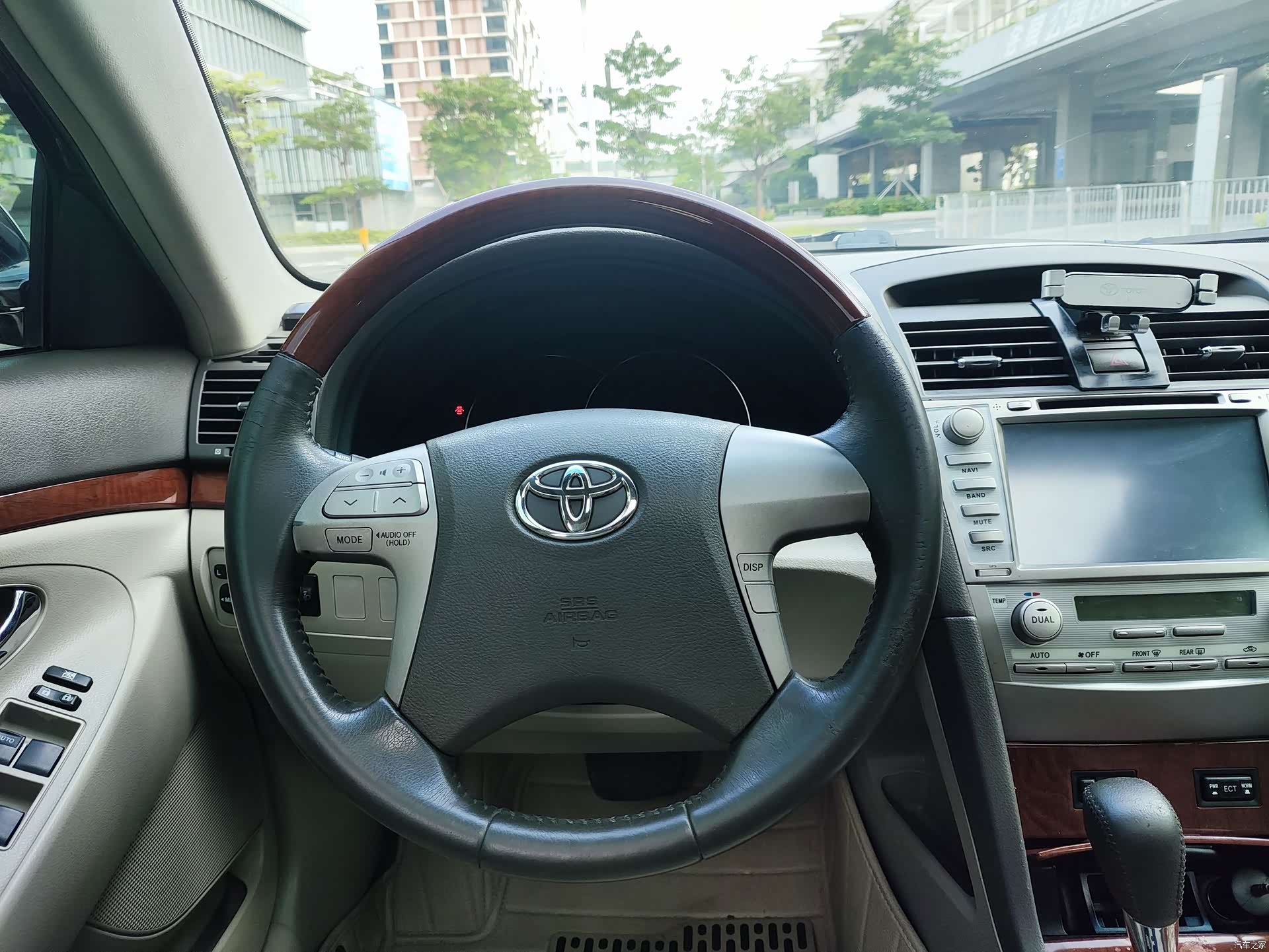 Toyota Camry, 2014 12