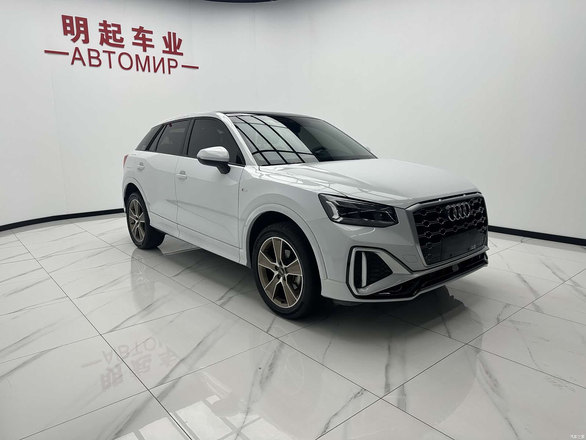 Audi Q2L, 2022 3