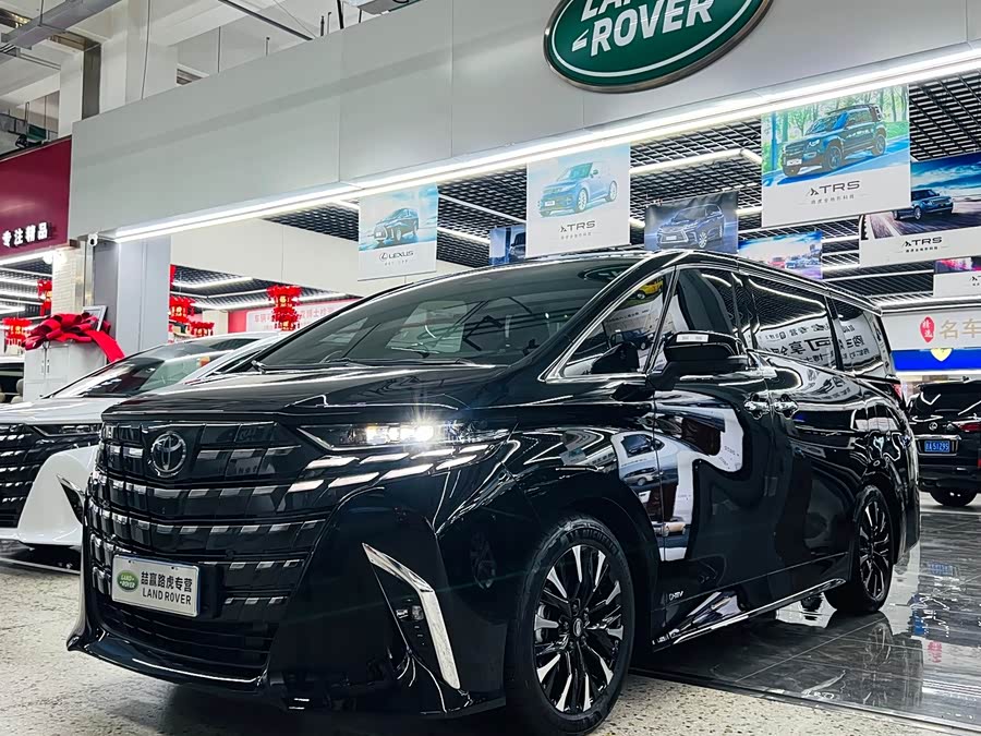 Toyota Alphard 2025, фото 1