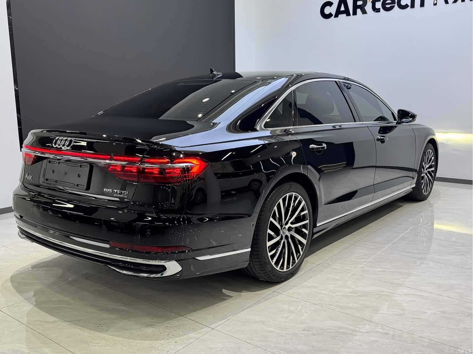 Audi A8L, 2024 4