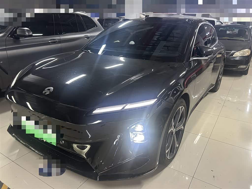 NIO ET5